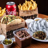 Combo 2 shawarmas + 2 batatas do Bubbeleh