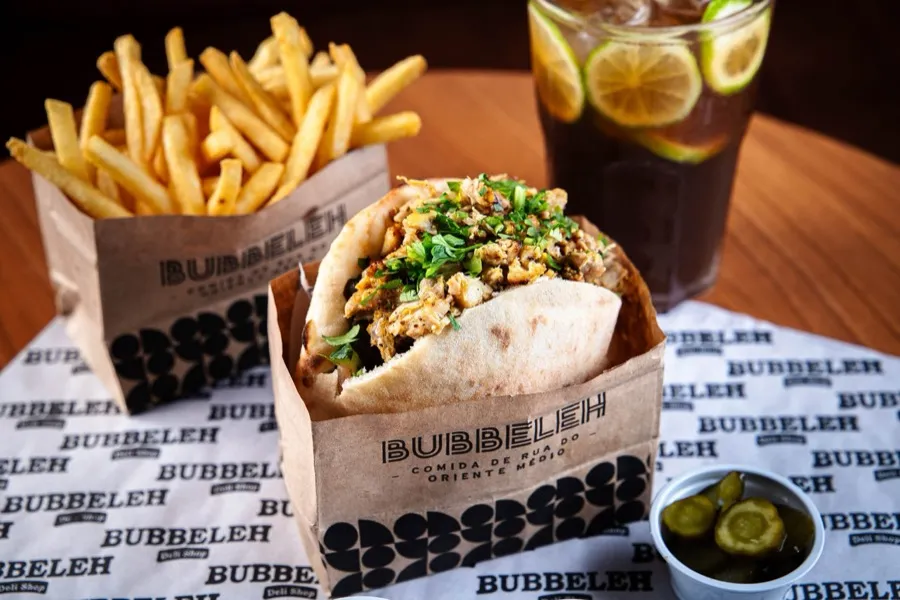 Combo shawarma de frango do Bubbeleh